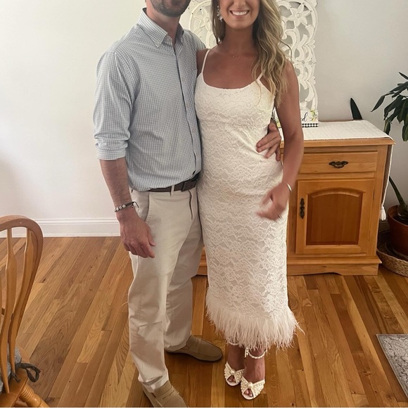 Bought for bridal shower. The lace with the feathers is elegant yet so fun! - Picture 7 of 11